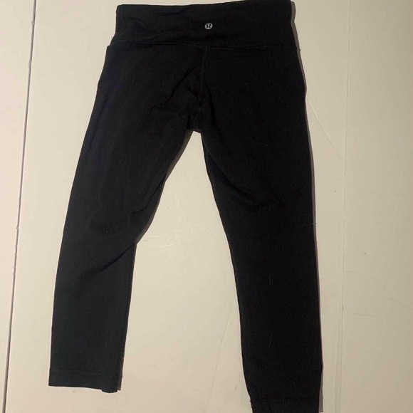 Lululemon Black Cropped Leggings - Women’s Size 4 - Picture 6 of 6